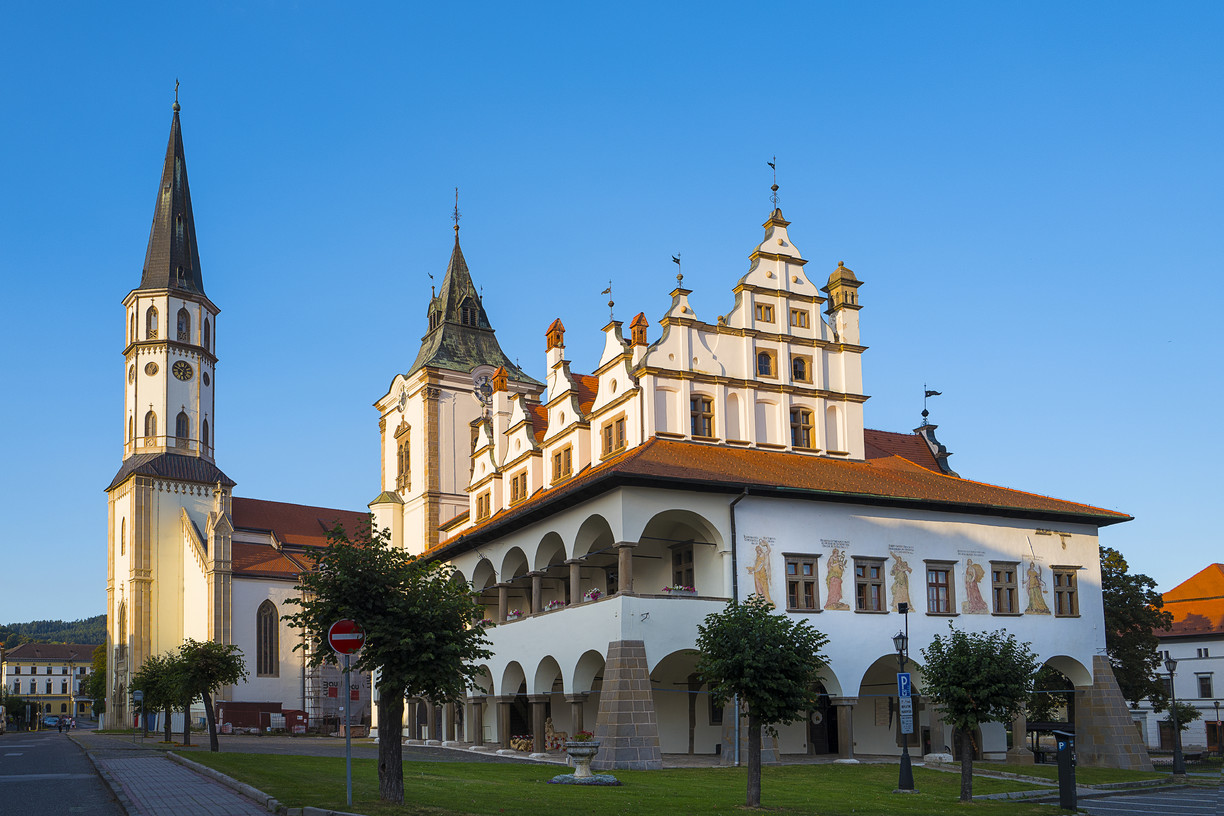 Veža Baziliky sv. Kríža – Obrázok 2