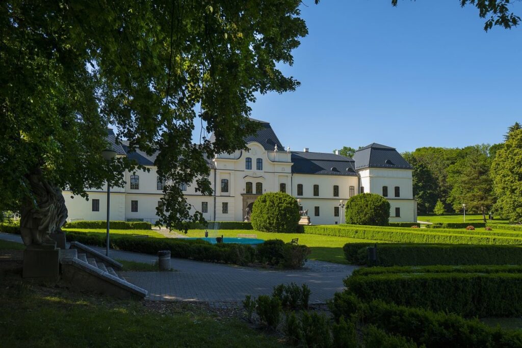 Kaštieľ Humenné - Vihorlatské múzeum v Humennom